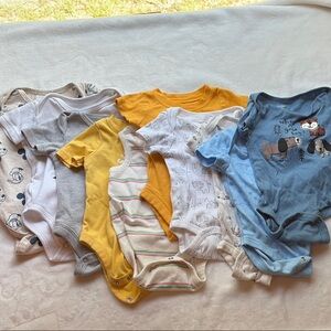 Baby boy 0-3 month onesie lot - Yellow, Blue, Gray, White